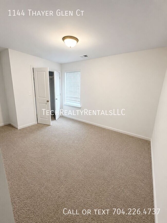 Building Photo - 1144 Thayer Gln Ct