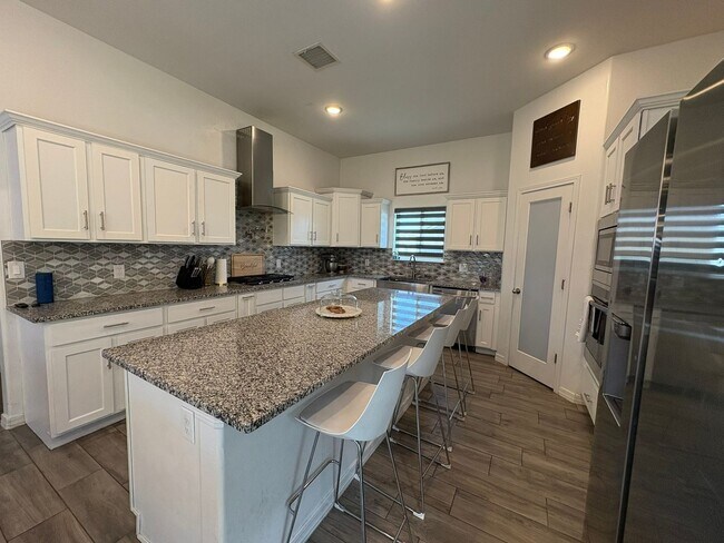 Building Photo - FAR EASTSIDE HOME FOR RENT
