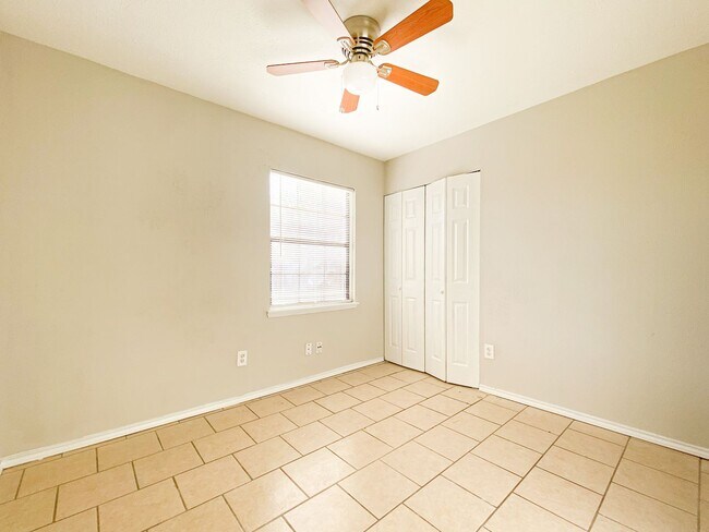 Building Photo - 3 Bedr/ 1 bath Beautiful Home in Hockley, TX