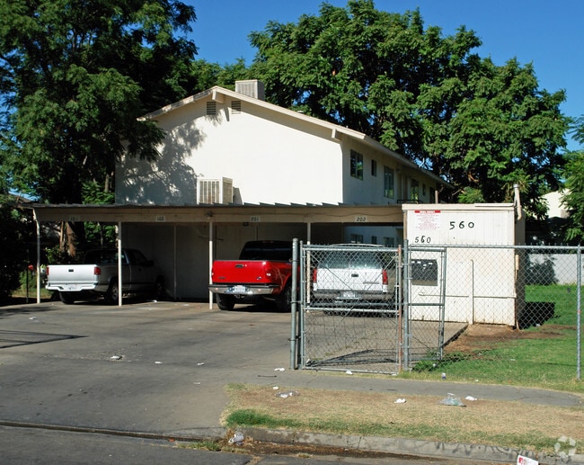 Building Photo - 560 S Backer Ave