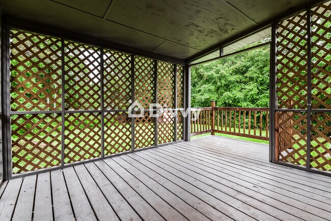 Building Photo - 7248 Banks Mill Rd