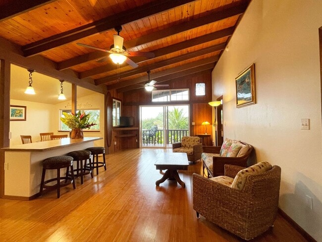 Building Photo - Charming Hamakua Coast Furnished Rental Available: 2 BR / 1.75 BA
