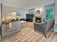 Building Photo - 13316 NE 137th Pl