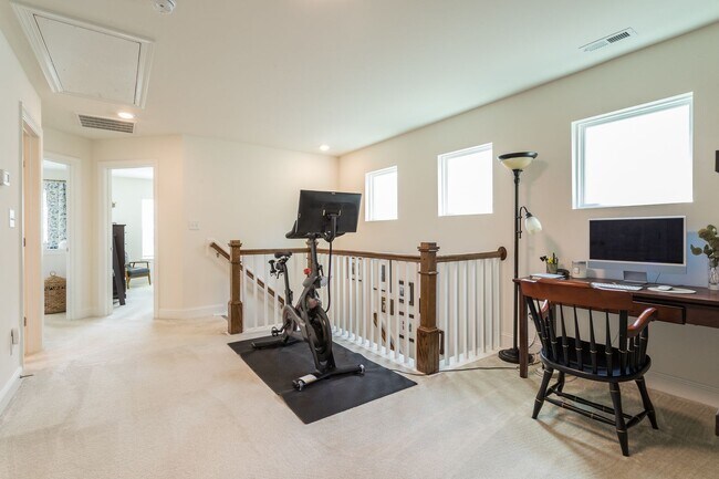 Building Photo - Spacious, Stylish & Move-In Ready! 3BR End Unit Townhome in Durham