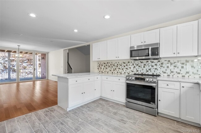 Building Photo - 9 William Puckey Dr