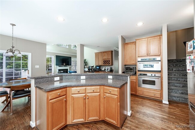 Building Photo - 11107 Manor View Dr