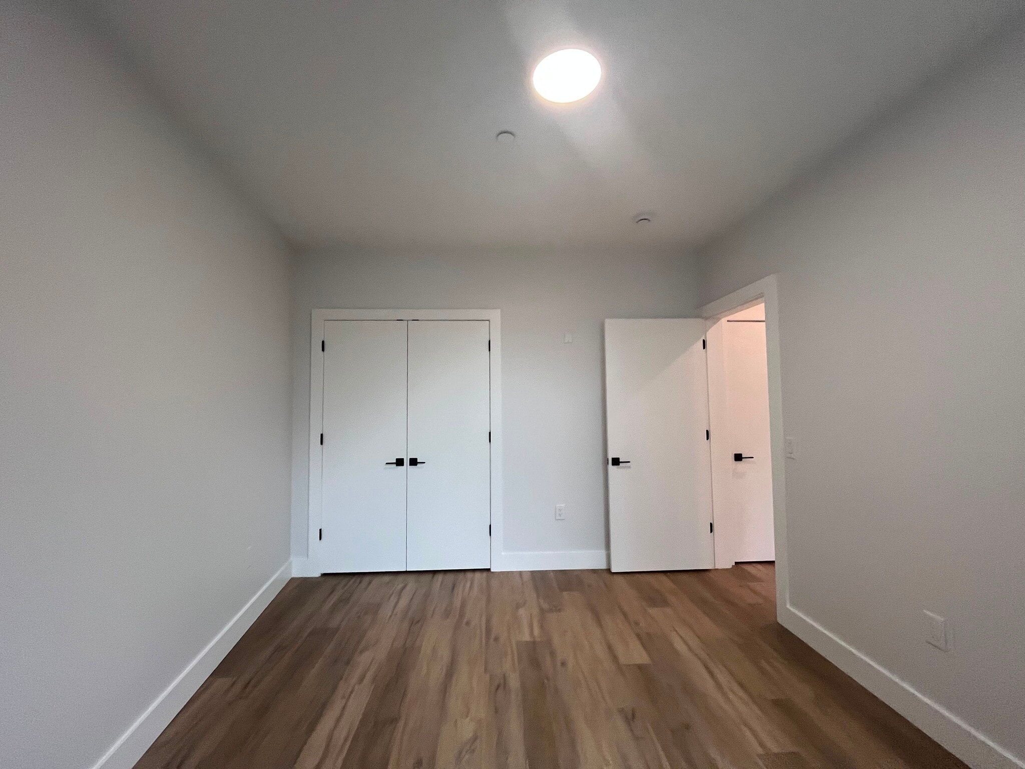 Building Photo - 506 Communipaw Ave