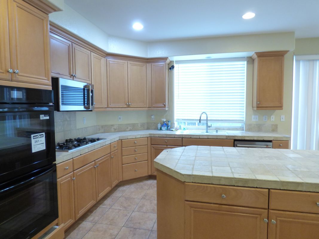 Building Photo - 7238 San Carmela Ct