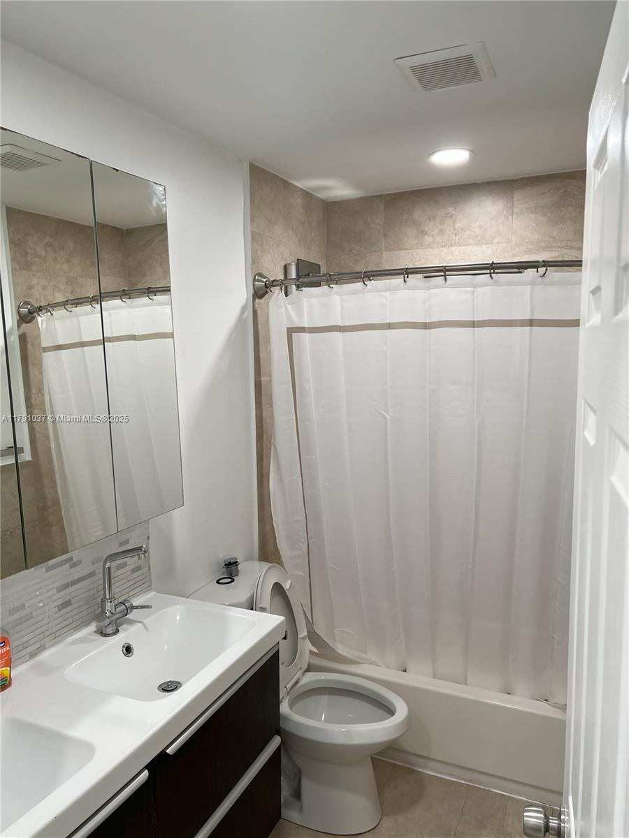 Building Photo - 4337 SW 49th St
