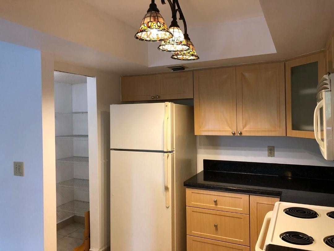 Building Photo - 9135 SW 125th Ave