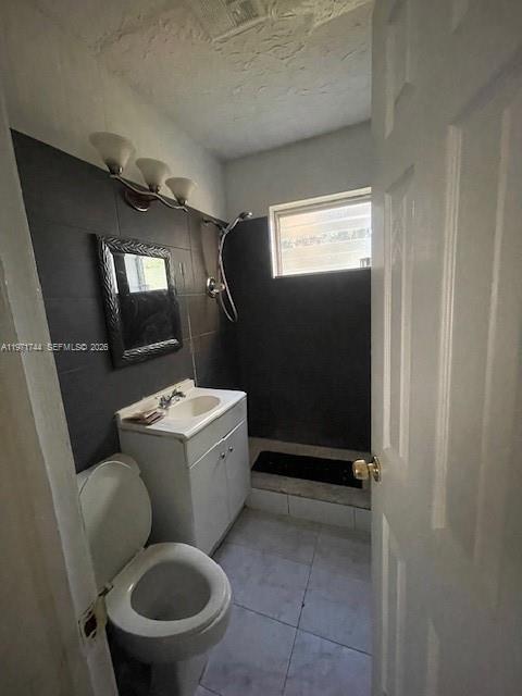 Building Photo - 121 NE 169th Terrace