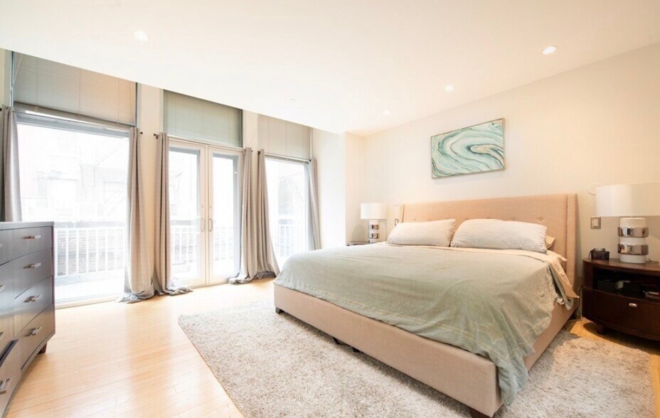 Building Photo - 671 Boylston St