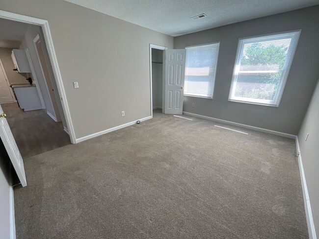 Building Photo - Remodeled High Point home! 3 Bedroom, 2 Ba...