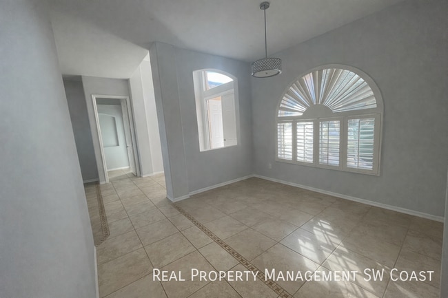 Building Photo - 816 Grand Rapids Blvd