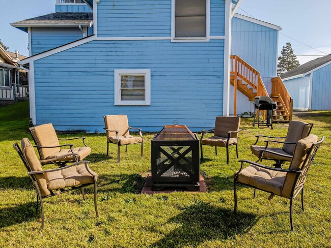 Building Photo - 640 S Columbia St