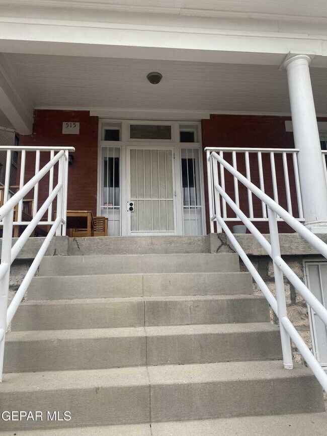 Building Photo - 515 W Missouri Ave