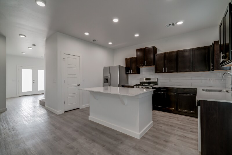 Building Photo - 13520 Vinita Dr