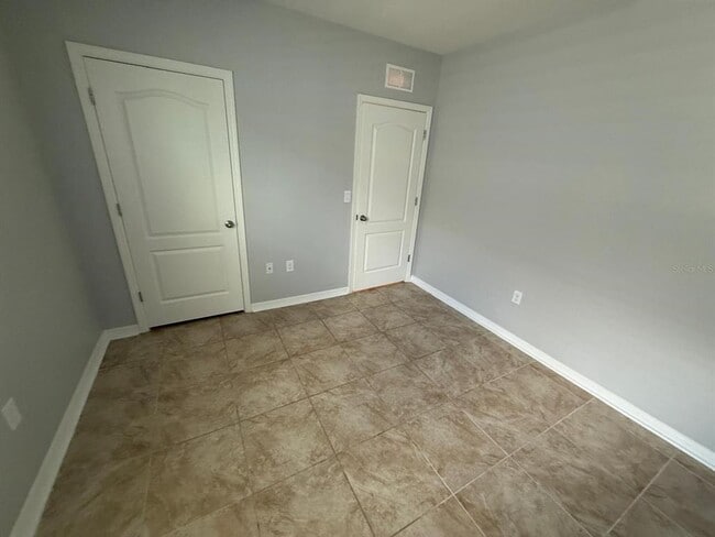 Building Photo - 754 Chinoy Rd