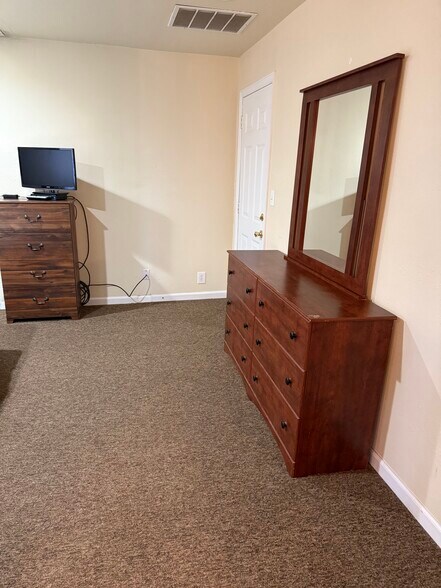 Building Photo - 1109 Alder St