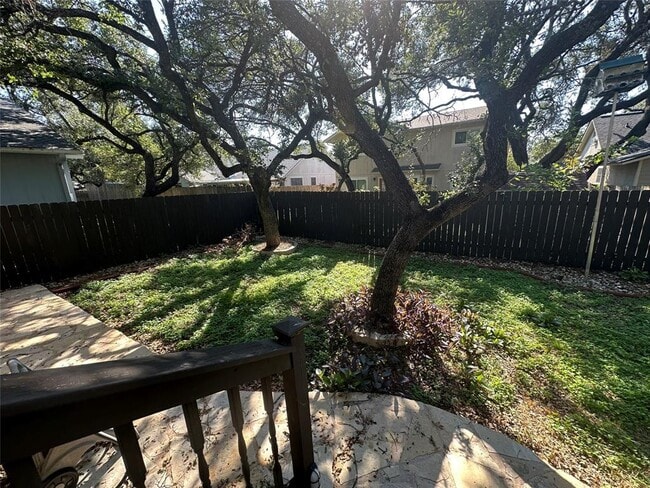 Building Photo - 6811 Luckenbach Ln