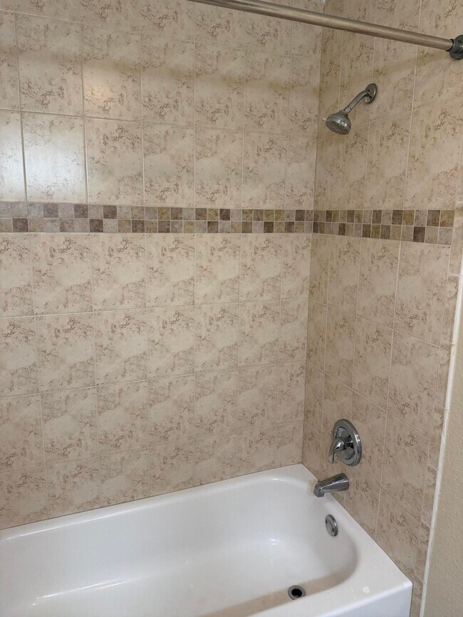 Building Photo - 11834 Greenbriar Cir