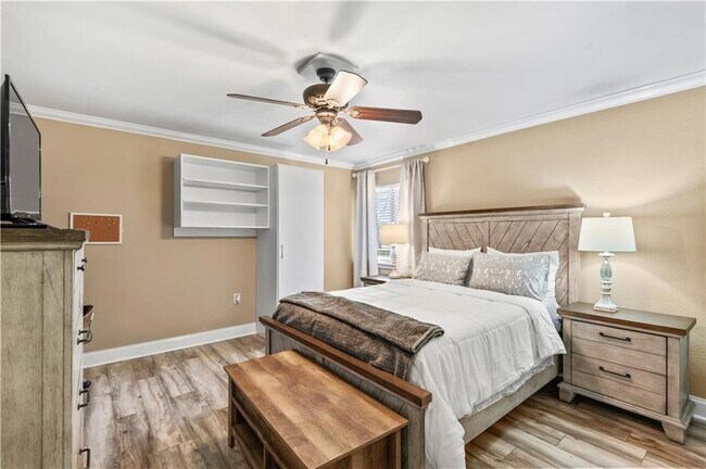 Building Photo - 500 Lake Marina Dr