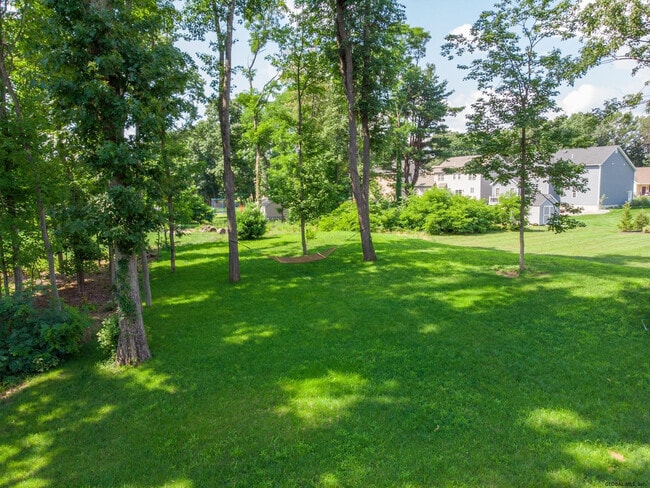 Building Photo - 106 Balsam Way