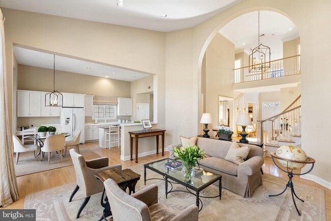 Building Photo - 7440 Old Maple Square