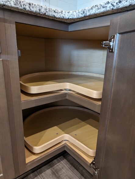 Building Photo - 5613 Edessa Ave