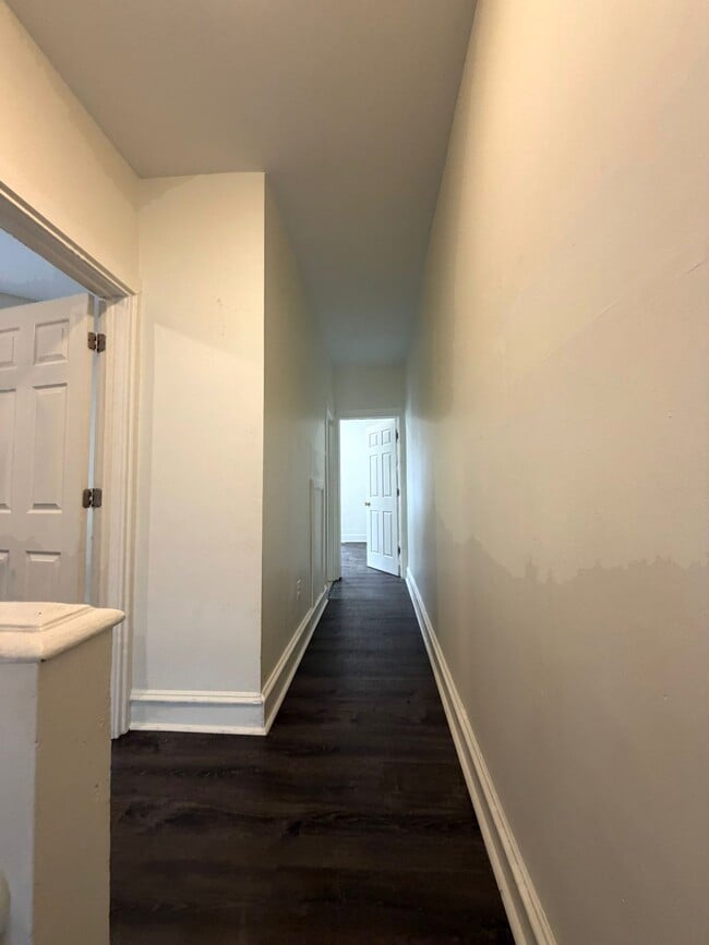 Building Photo - 52 N Dewey St