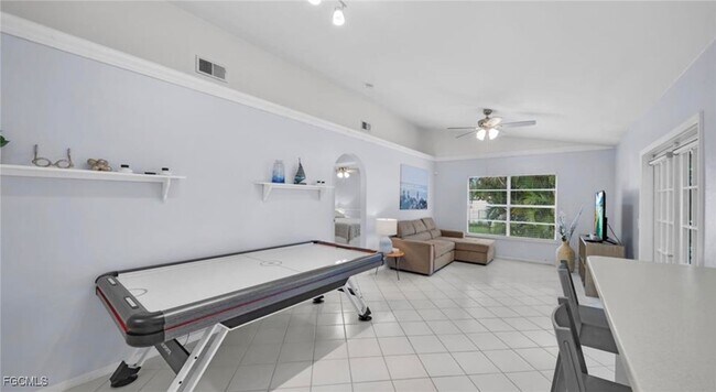 Building Photo - 3107 SW 15th Ave