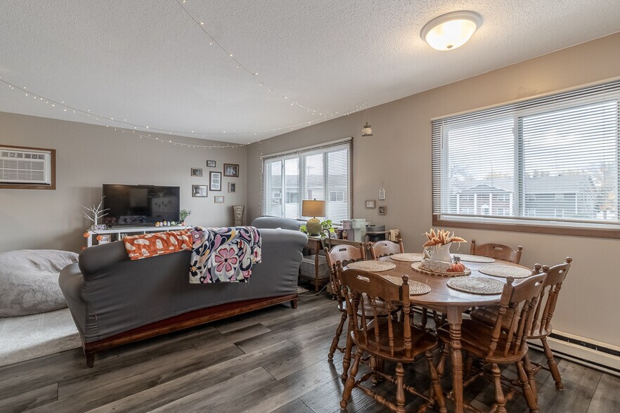 Building Photo - 202 Balcerzak Dr