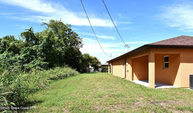 Building Photo - 1515 Furnari St