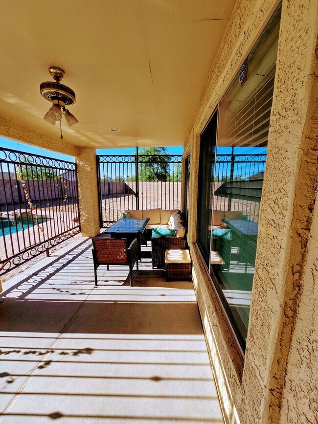 Building Photo - STUNNING 4 Bed, 2.5 Bath Oasis with Pool Your Dream Home Awaits!