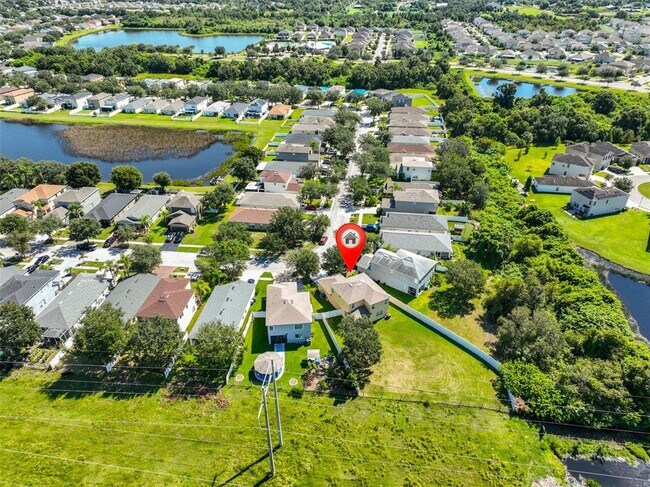 Building Photo - 7902 Carriage Pointe Dr