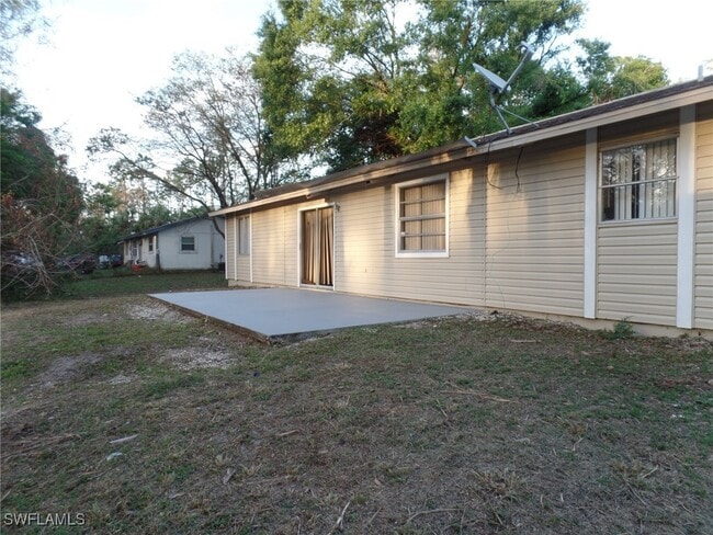 Building Photo - 2307 Monroe Ave