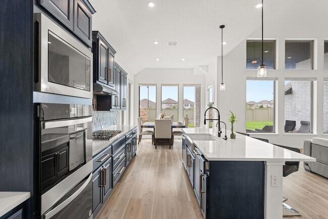 Building Photo - 372 Hollister Dr
