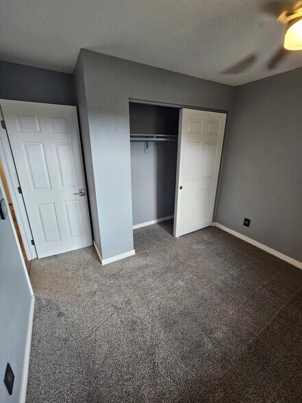 Building Photo - 2605 N Pinon Ridge Dr