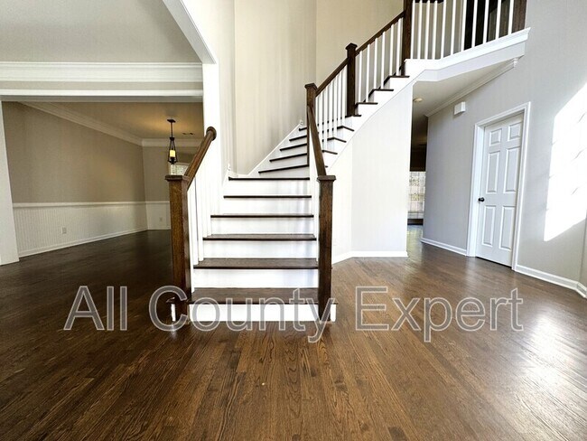 Building Photo - 4545 Sudbury Ct