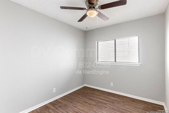 Building Photo - 9211 De Frene