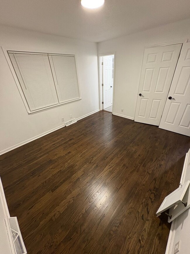 Building Photo - 3 Bed / 2.5 Bath Home on a Corner Lot – Bright, Updated, and Move-In Ready