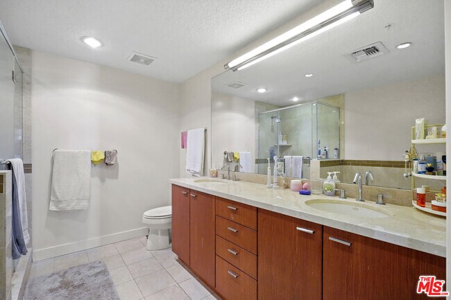 Building Photo - 3141 Michelson Dr