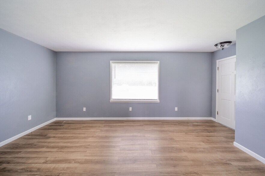 Building Photo - 1314 US-36