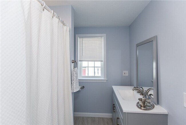 Building Photo - ****Providence – Eastside/Fox Point Single Family - $2,550****