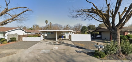 Building Photo - Charming Modesto Duplex