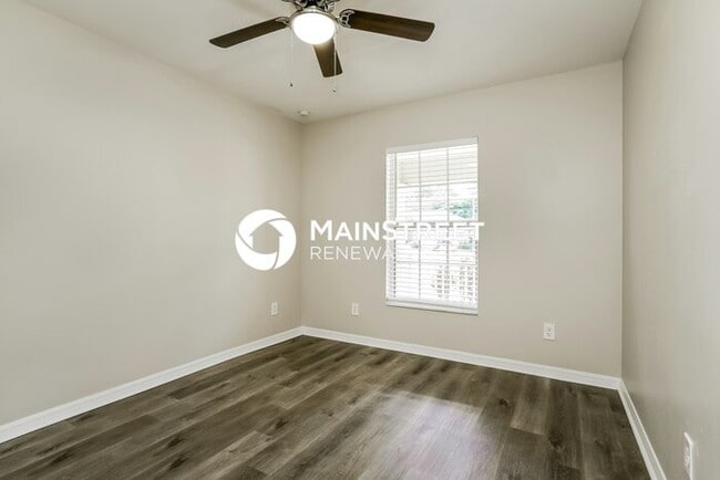 Building Photo - 3 Bedroom Pet-Friendly Home in Lehigh Acres, FL with Main Street Renewal