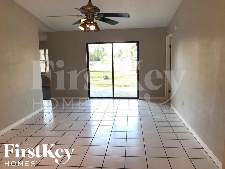 Building Photo - 1771 Gatewood Dr