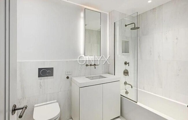 Building Photo - 2 bedroom in NEW YORK NY 10005