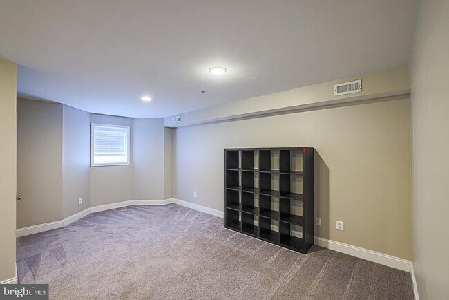 Building Photo - 3709 Fords Ln