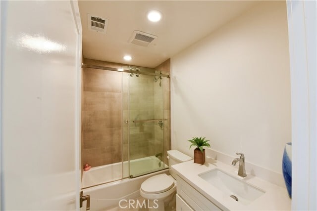 Building Photo - 15824 Villas Ln